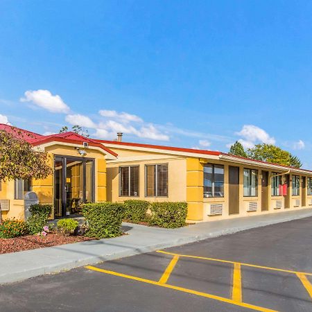 Econo Lodge Norwalk Dış mekan fotoğraf