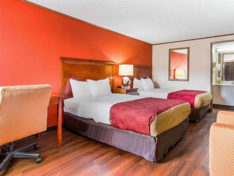Econo Lodge Norwalk Dış mekan fotoğraf