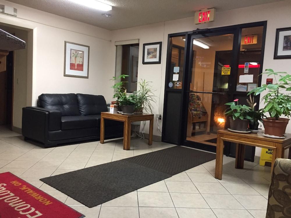 Econo Lodge Norwalk Dış mekan fotoğraf