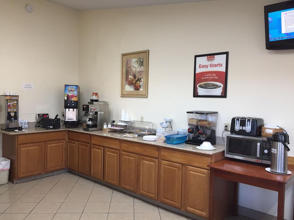 Econo Lodge Norwalk Dış mekan fotoğraf