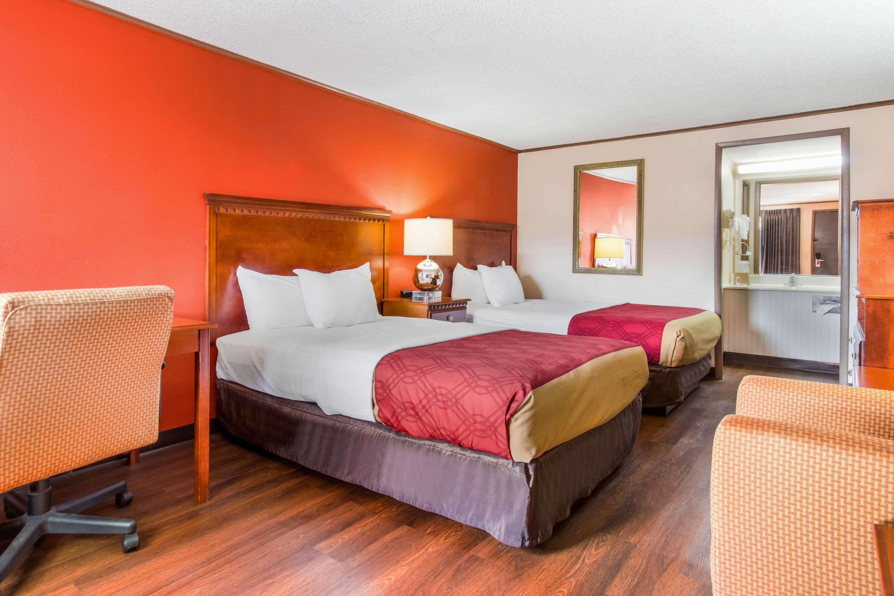 Econo Lodge Norwalk Dış mekan fotoğraf