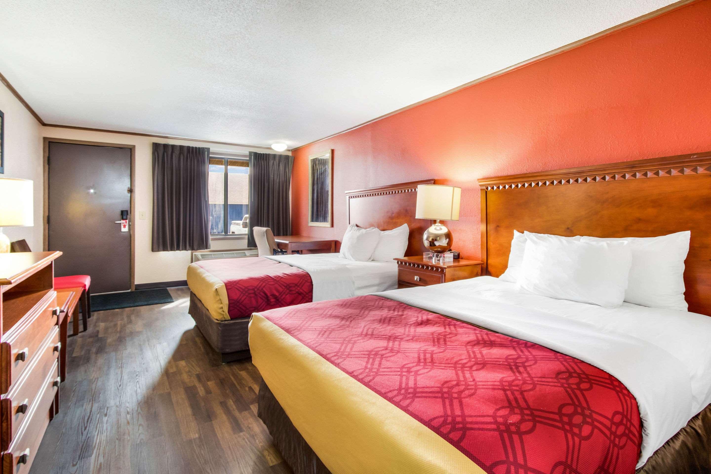 Econo Lodge Norwalk Dış mekan fotoğraf