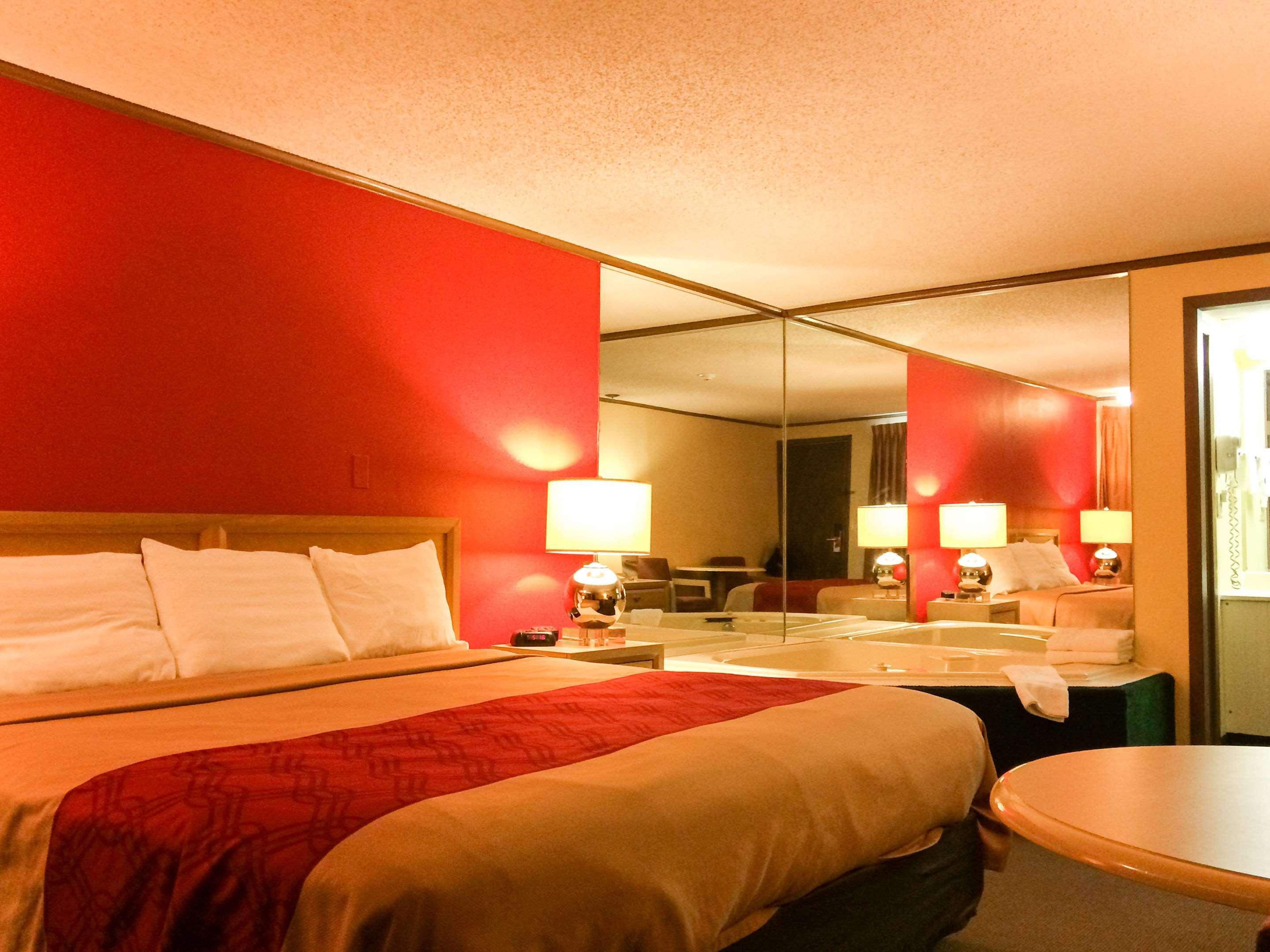 Econo Lodge Norwalk Dış mekan fotoğraf