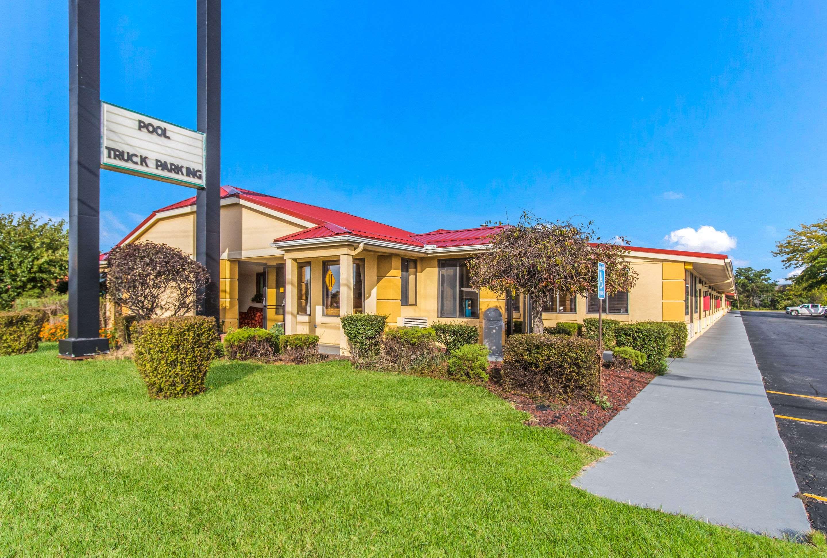 Econo Lodge Norwalk Dış mekan fotoğraf