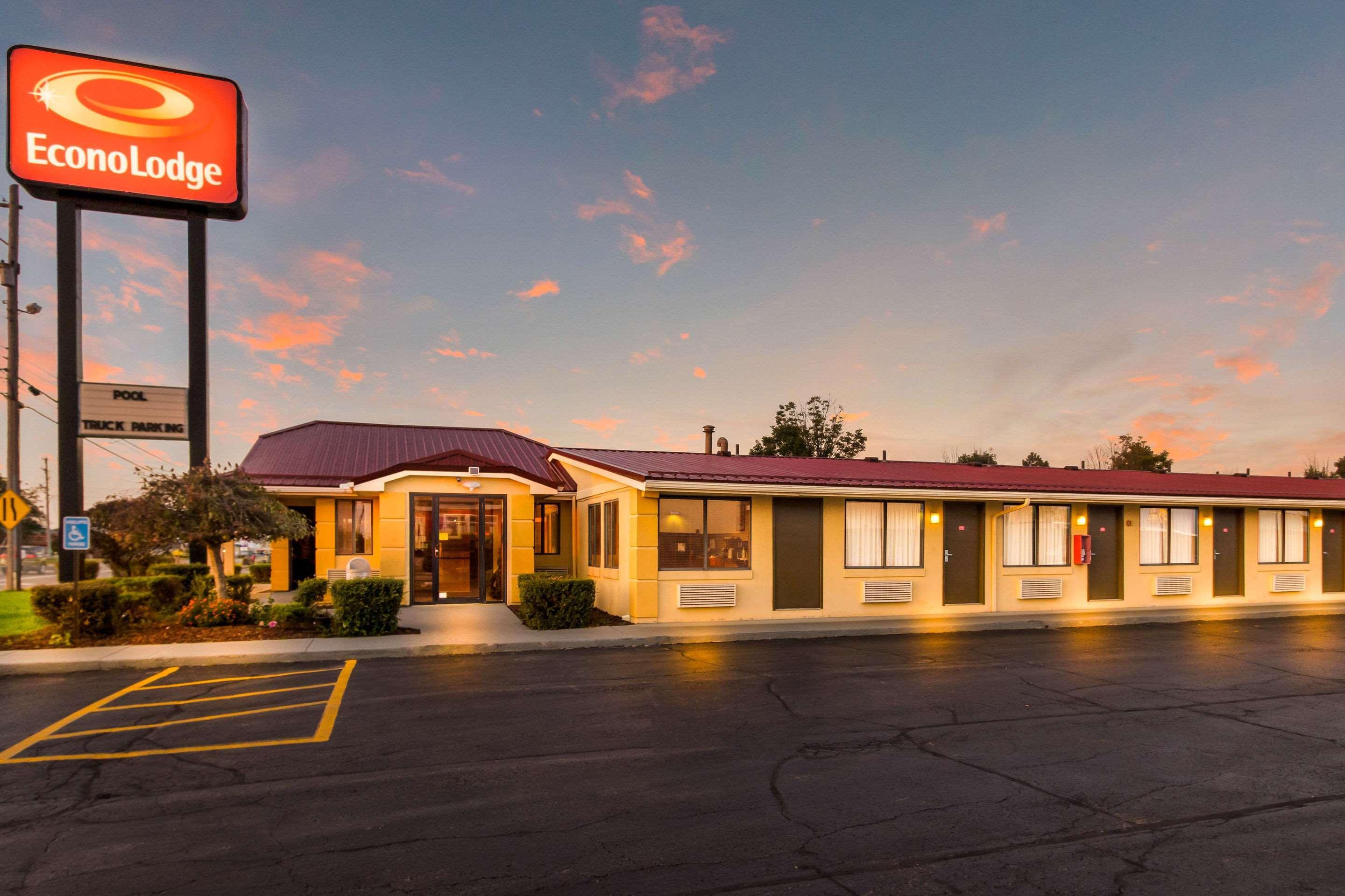 Econo Lodge Norwalk Dış mekan fotoğraf