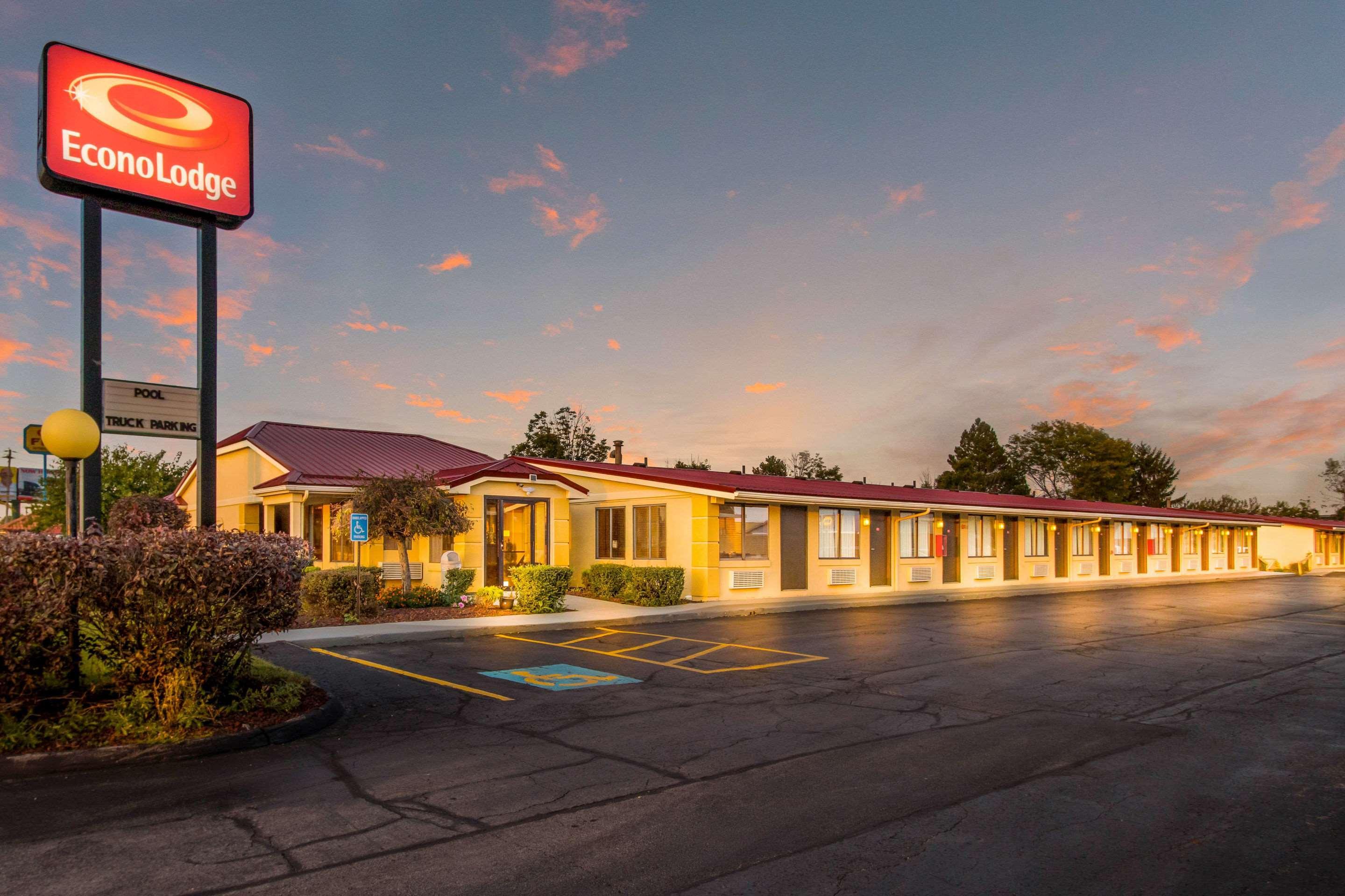 Econo Lodge Norwalk Dış mekan fotoğraf