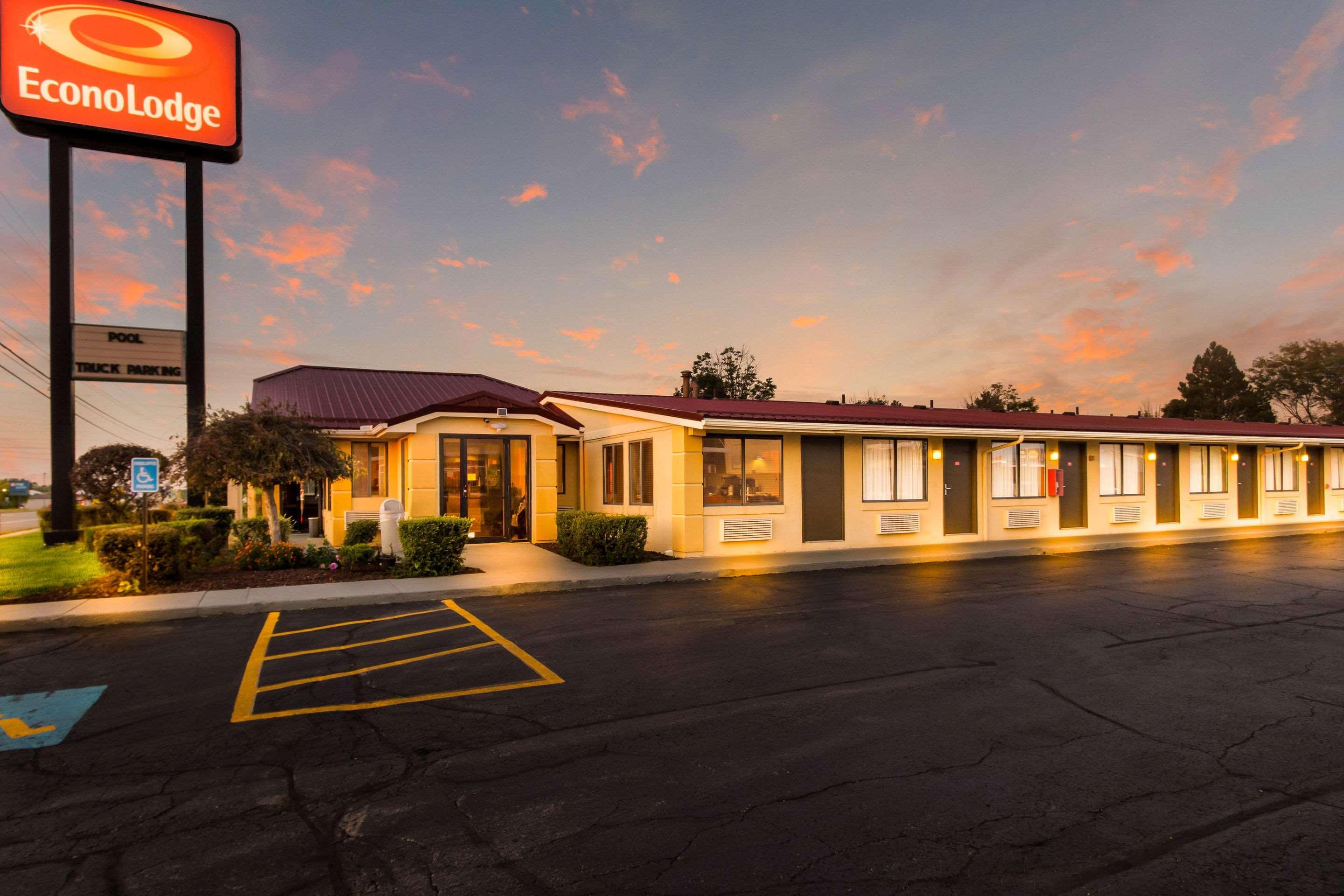 Econo Lodge Norwalk Dış mekan fotoğraf