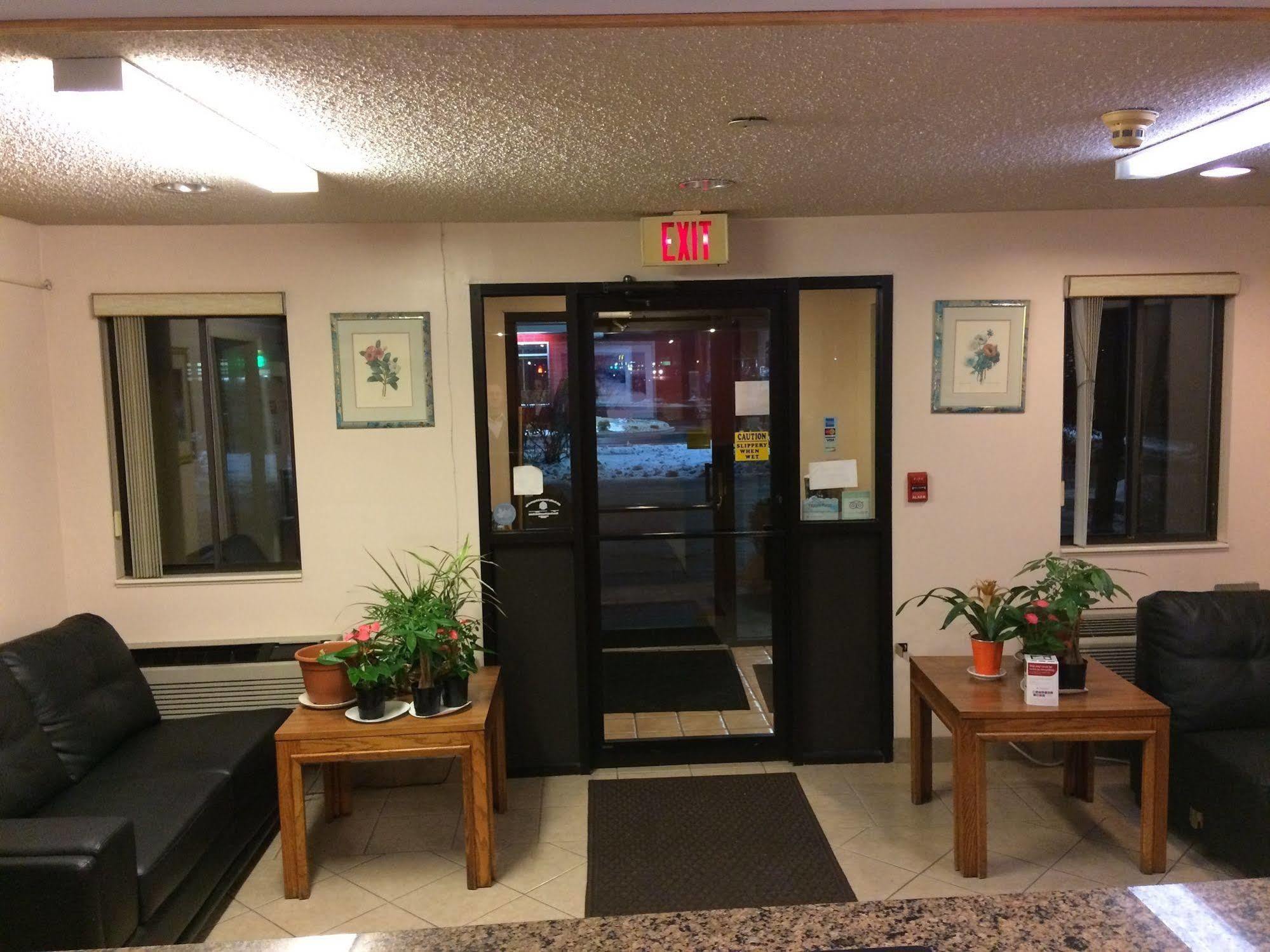Econo Lodge Norwalk Dış mekan fotoğraf