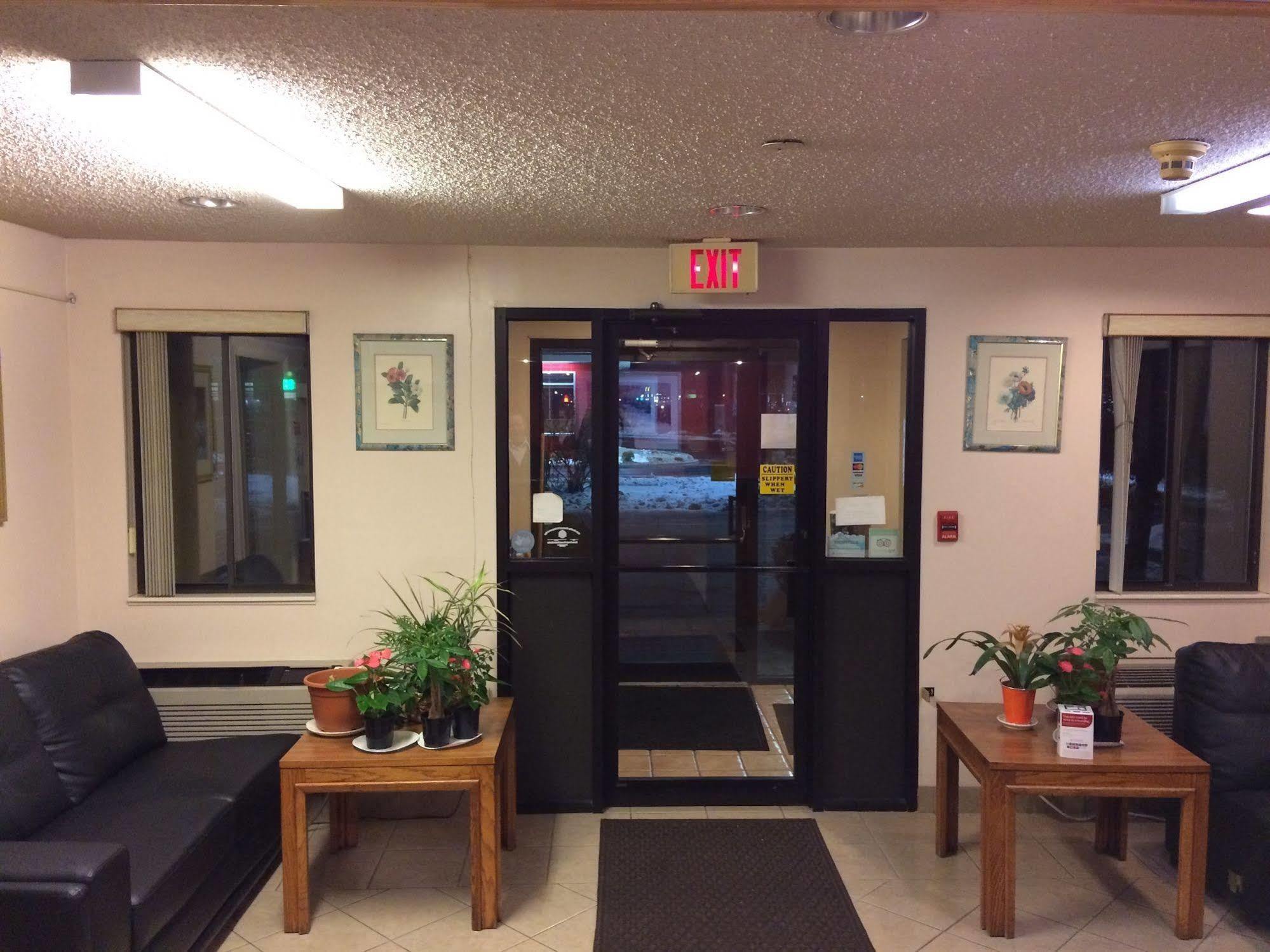 Econo Lodge Norwalk Dış mekan fotoğraf