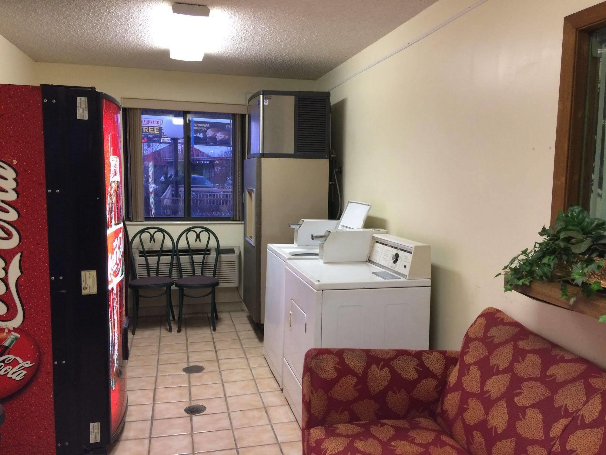 Econo Lodge Norwalk Dış mekan fotoğraf