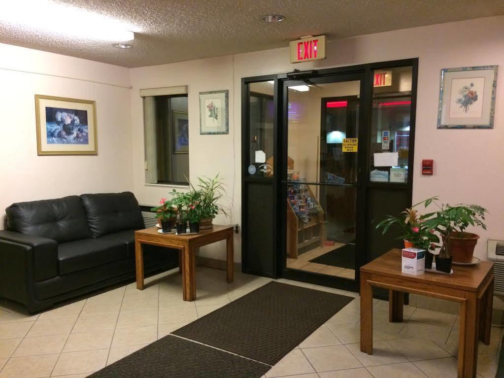 Econo Lodge Norwalk Dış mekan fotoğraf