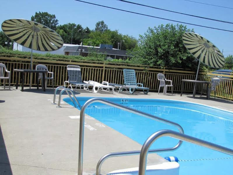 Econo Lodge Norwalk Dış mekan fotoğraf