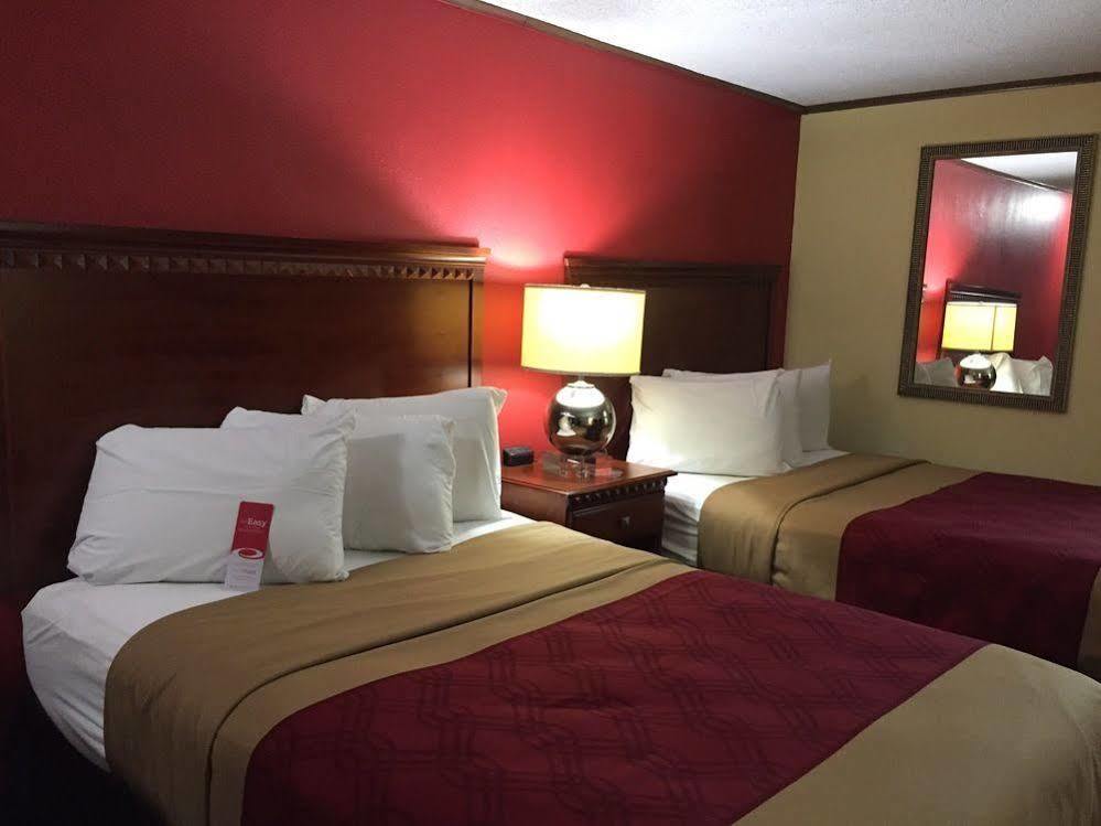Econo Lodge Norwalk Dış mekan fotoğraf